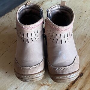 Kids moccasins